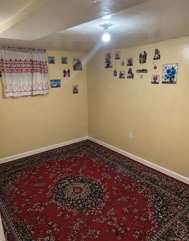 165 President Street, Hempstead, NY 11550