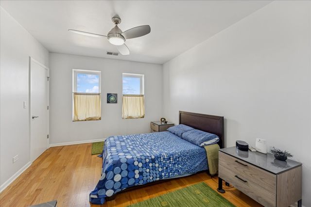 6238 26th Street 502, Berwyn, IL 60402