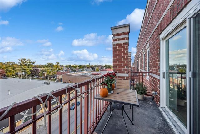 6238 26th Street 502, Berwyn, IL 60402