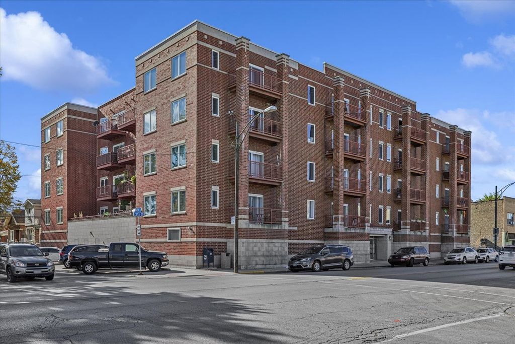 6238 26th Street 502, Berwyn, IL 60402