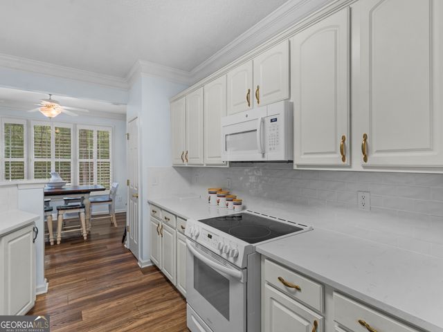 319 Lewisburg Drive, Mcdonough, GA 30253