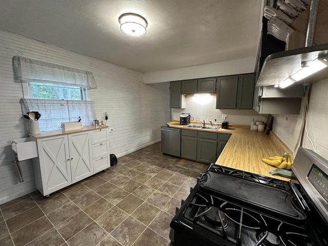 418 E Acorn Drive, Beloit, WI 53511