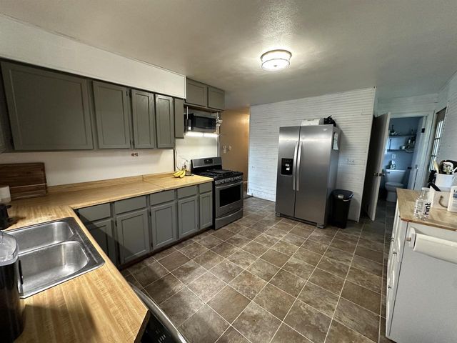 418 E Acorn Drive, Beloit, WI 53511