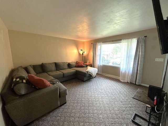 418 E Acorn Drive, Beloit, WI 53511