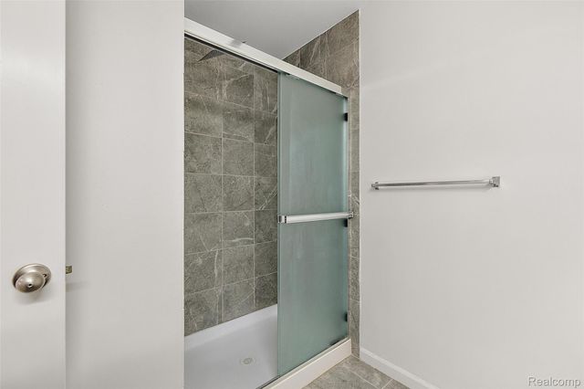 28251 S Pointe Lane, Chesterfield Township, MI 48051