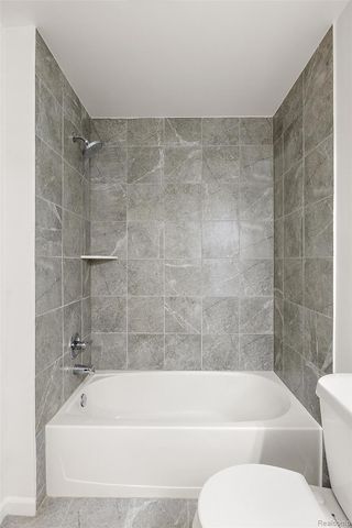 28251 S Pointe Lane, Chesterfield Township, MI 48051