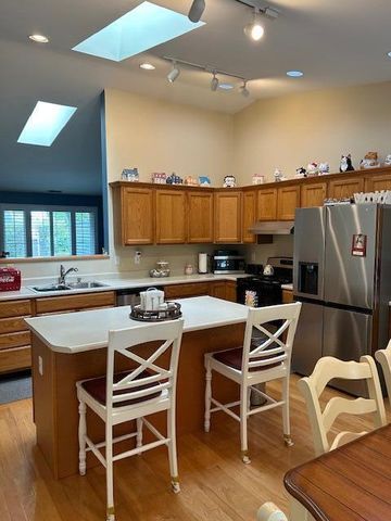 6816 Swan Lane, Schererville, IN 46375