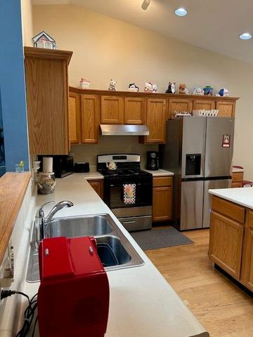 6816 Swan Lane, Schererville, IN 46375
