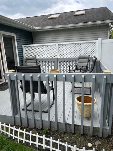 6816 Swan Lane, Schererville, IN 46375