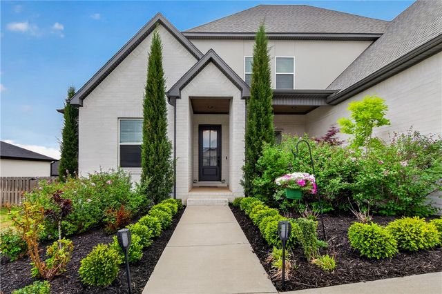8006 W Claverton Street, Rogers, AR 72758