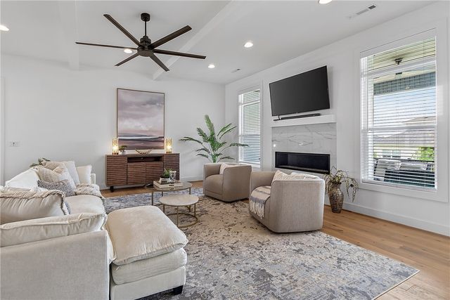 8006 W Claverton Street, Rogers, AR 72758