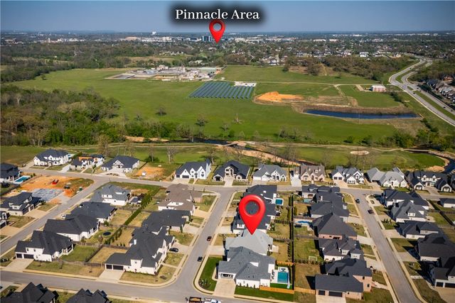 8006 W Claverton Street, Rogers, AR 72758