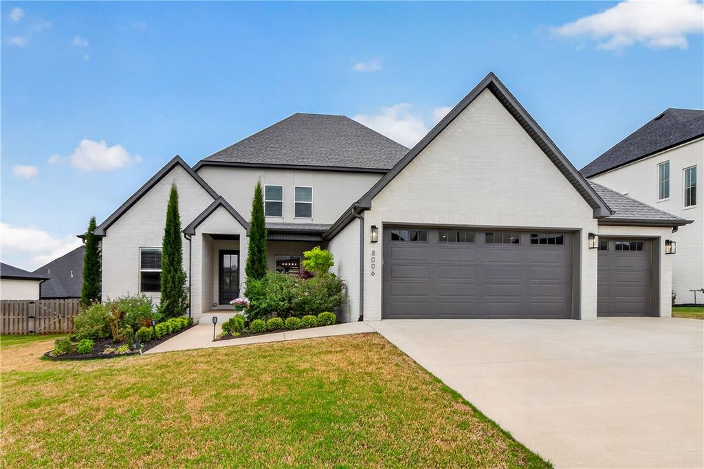 8006 W Claverton Street, Rogers, AR 72758