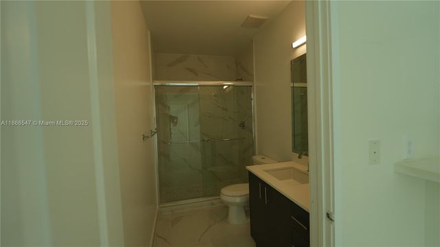 729 NW 2nd St 717, Miami, FL 33128
