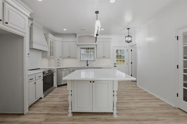 8609 S Rockwell Avenue, Oklahoma City, OK 73169