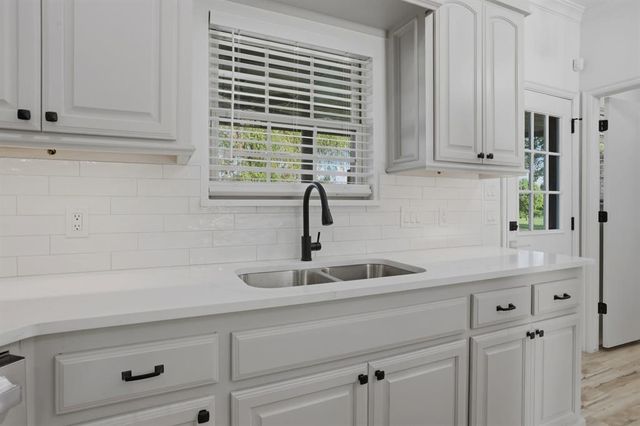 8609 S Rockwell Avenue, Oklahoma City, OK 73169