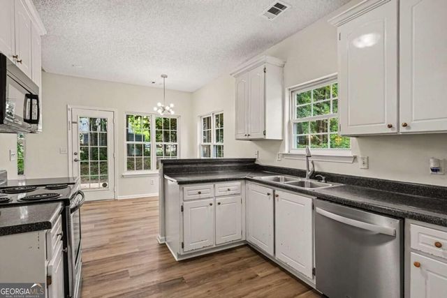311 Sweetbriar Lane, Griffin, GA 30224