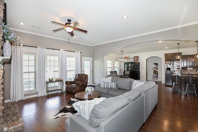 7073 Rolling Meadow Loop, Benton, AR 72015