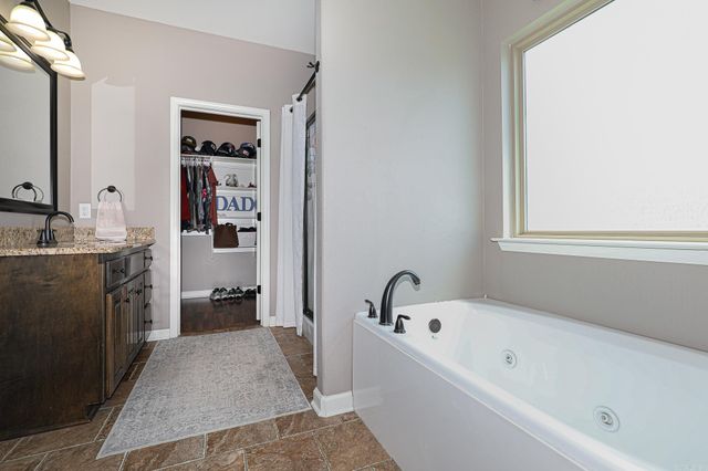 7073 Rolling Meadow Loop, Benton, AR 72015