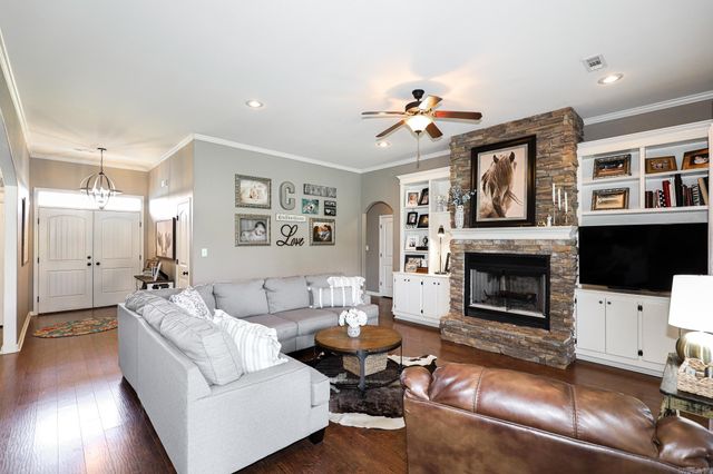 7073 Rolling Meadow Loop, Benton, AR 72015