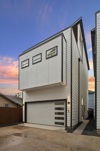 120 Velasco Street, Houston, TX 77003