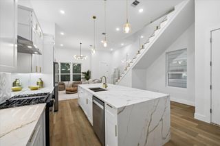 120 Velasco Street, Houston, TX 77003