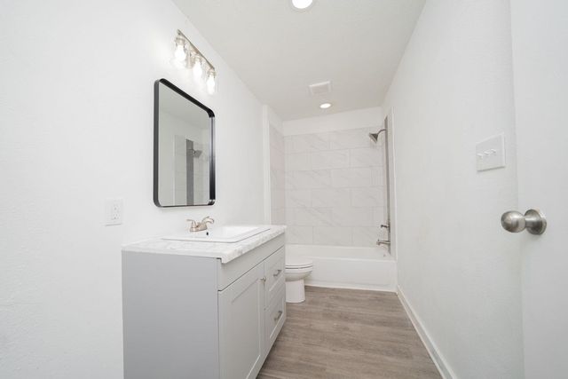 703 E Wright, Marshall, TX 75670