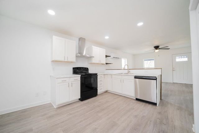 703 E Wright, Marshall, TX 75670