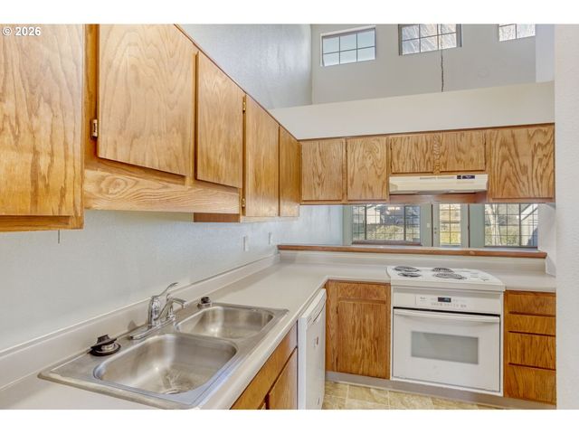 13775 Sw SCHOLLS FERRY Rd, Beaverton, OR 97008