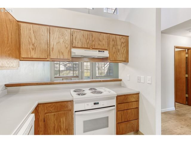 13775 Sw SCHOLLS FERRY Rd, Beaverton, OR 97008