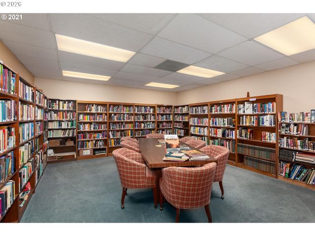 13775 Sw SCHOLLS FERRY Rd, Beaverton, OR 97008