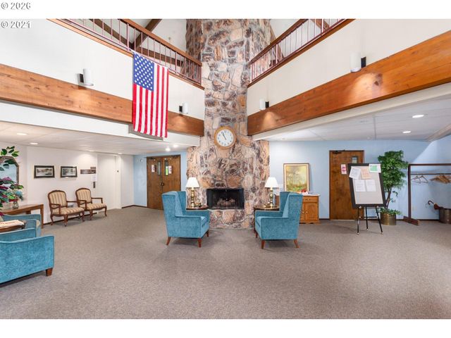 13775 Sw SCHOLLS FERRY Rd, Beaverton, OR 97008