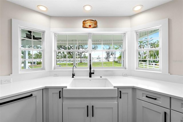 724 BAYSHORE DRIVE, Terra Ceia, FL 34250