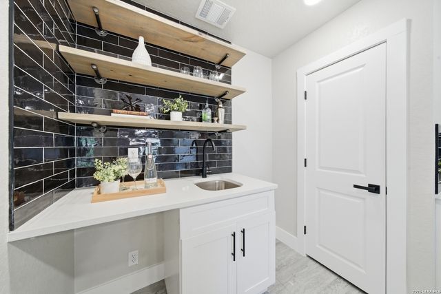 310 Linda Lou, San Antonio, TX 78223