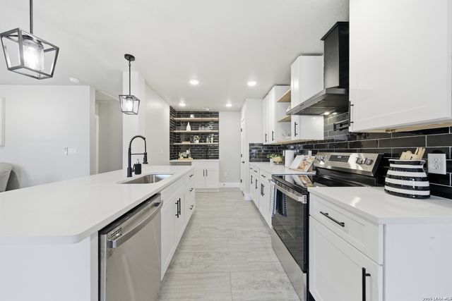 310 Linda Lou, San Antonio, TX 78223