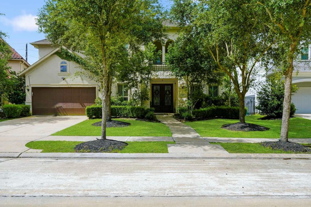 11 Marino Drive, Missouri City, TX 77459