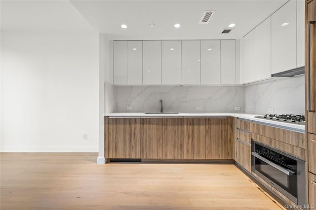 13618 Maple Avenue 5G, Flushing, NY 11355