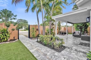 1215 NE 14th Ave, Fort Lauderdale, FL 33304