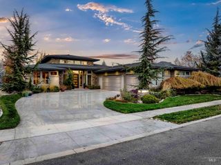 524 E Lakebrook Ln, Eagle, ID 83616