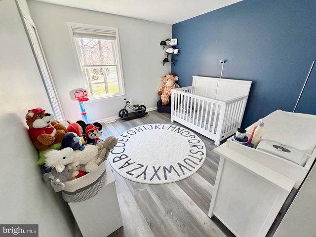 3 EVERGREEN LN, Burlington, NJ 08016