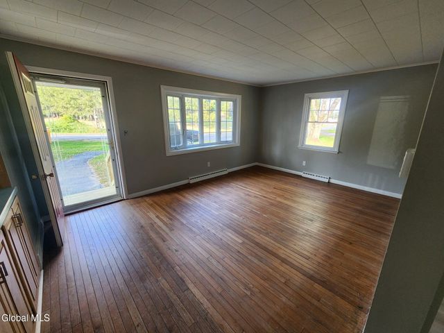 287 County Rd 101, Johnstown, NY 12078