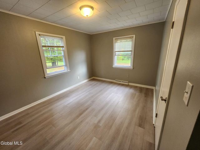 287 County Rd 101, Johnstown, NY 12078