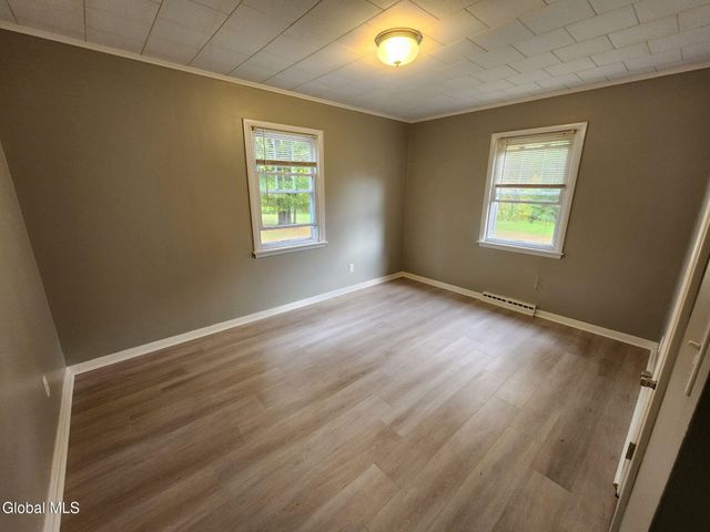 287 County Rd 101, Johnstown, NY 12078