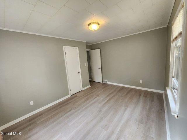 287 County Rd 101, Johnstown, NY 12078