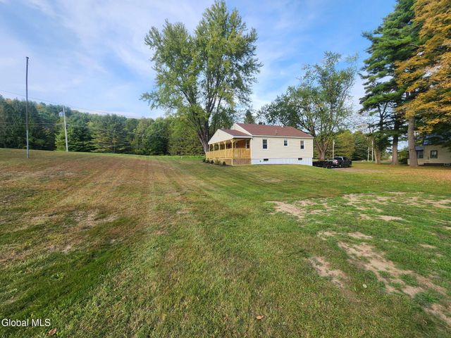 287 County Rd 101, Johnstown, NY 12078