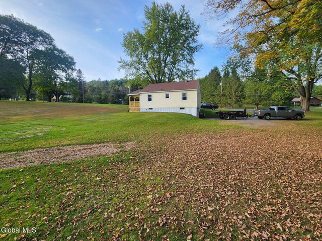 287 County Rd 101, Johnstown, NY 12078