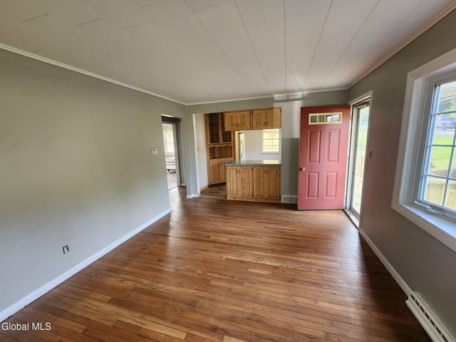 287 County Rd 101, Johnstown, NY 12078