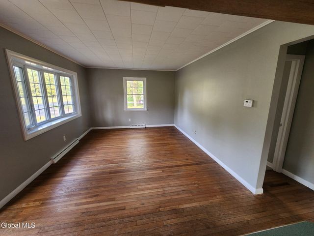 287 County Rd 101, Johnstown, NY 12078