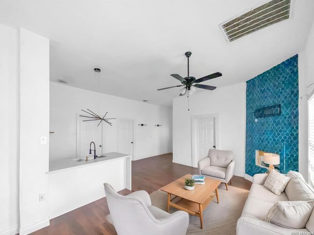 223 Porter, San Antonio, TX 78210