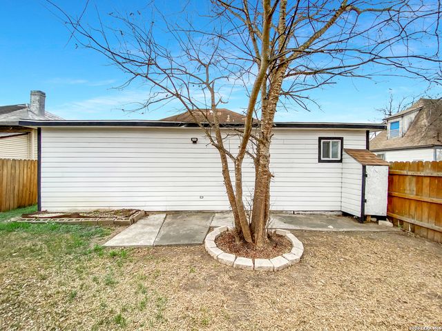 223 Porter, San Antonio, TX 78210